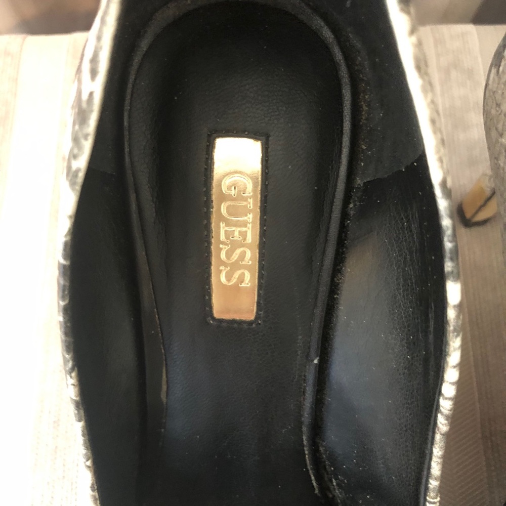 GUESS Heels- snakeskin print - Picture 3 of 5